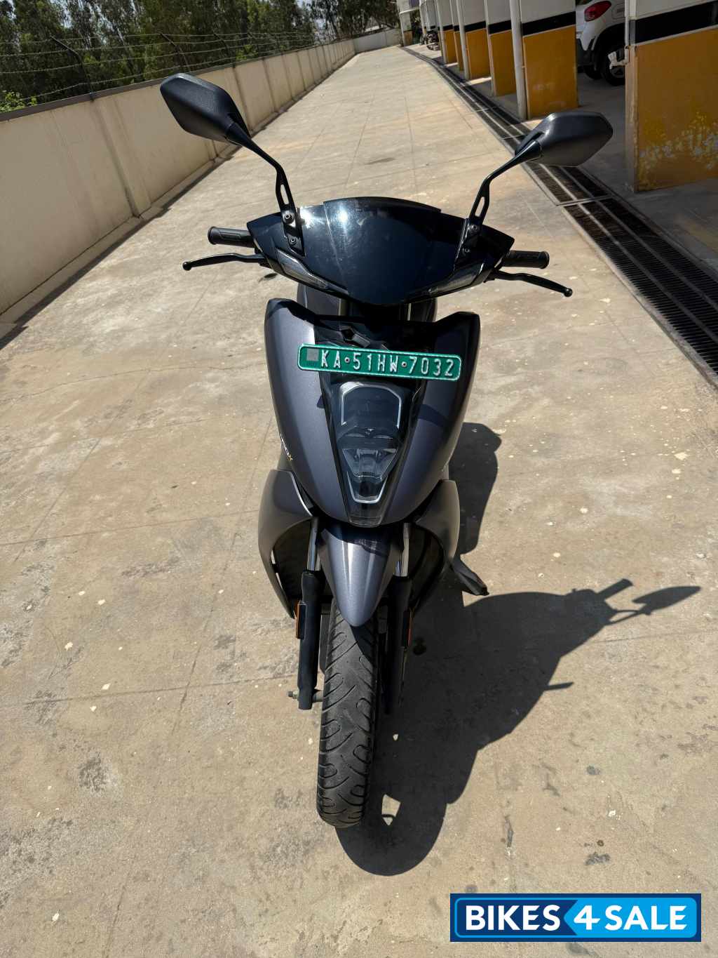 Space Grey Ather 450X