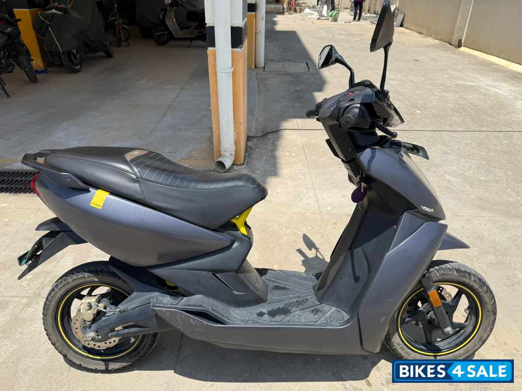 Space Grey Ather 450X