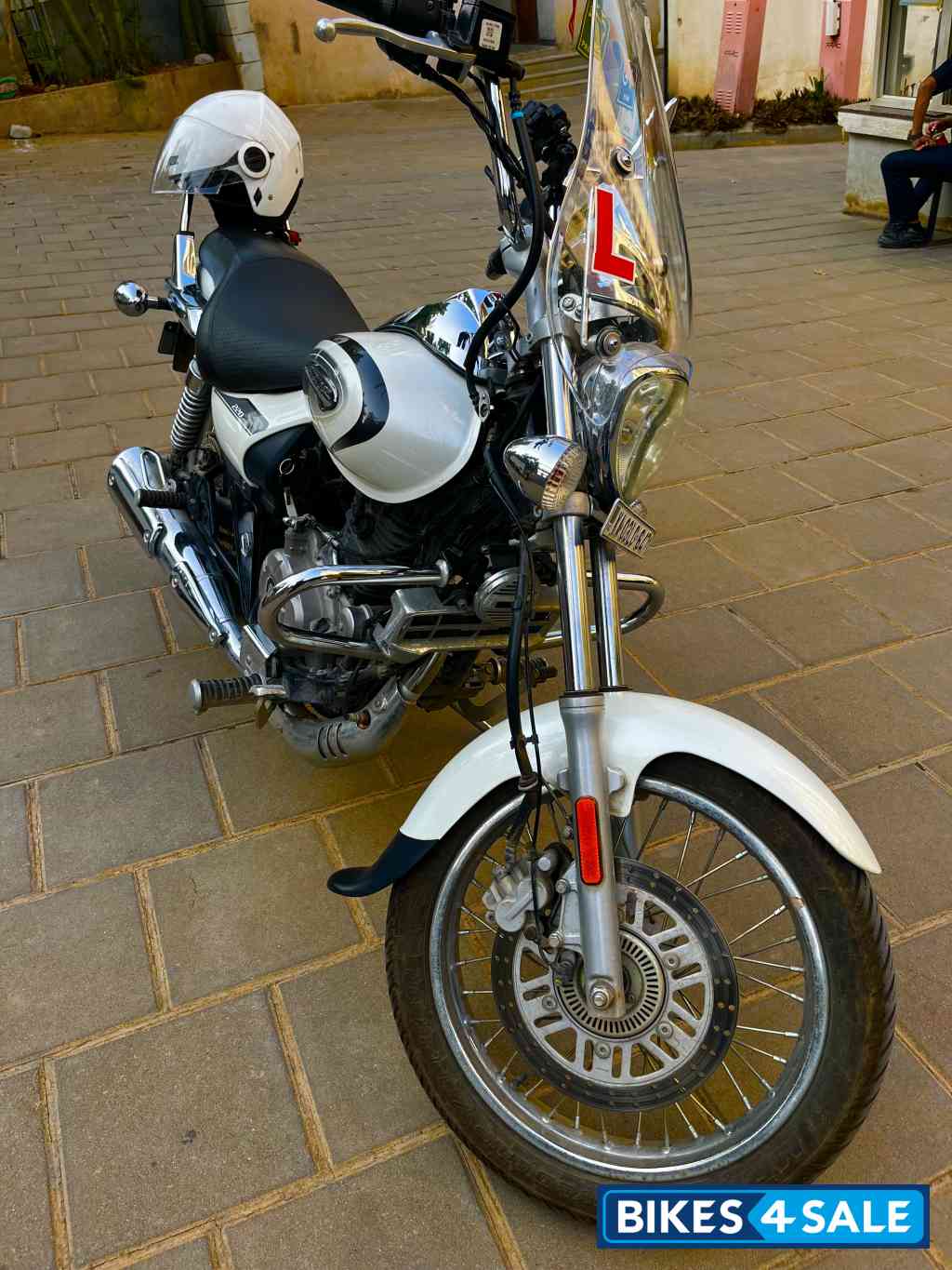 Bajaj Avenger Cruise 220 Bajaj Avenger Cruise 220