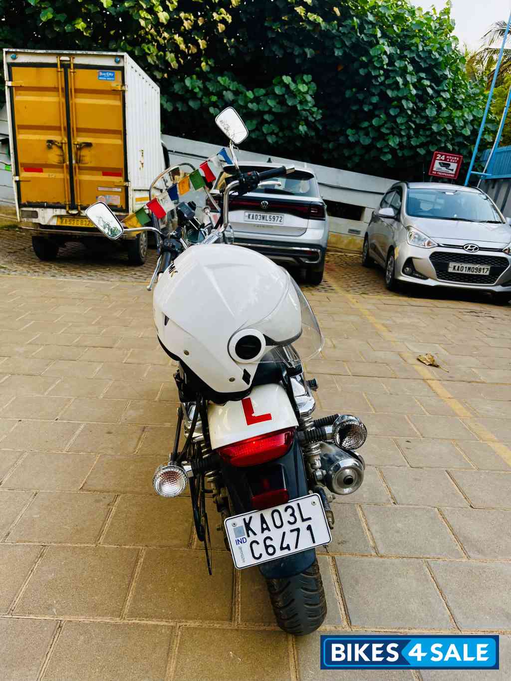 Bajaj Avenger Cruise 220 Bajaj Avenger Cruise 220