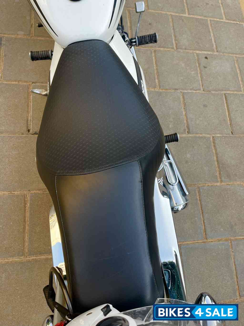 Bajaj Avenger Cruise 220 Bajaj Avenger Cruise 220