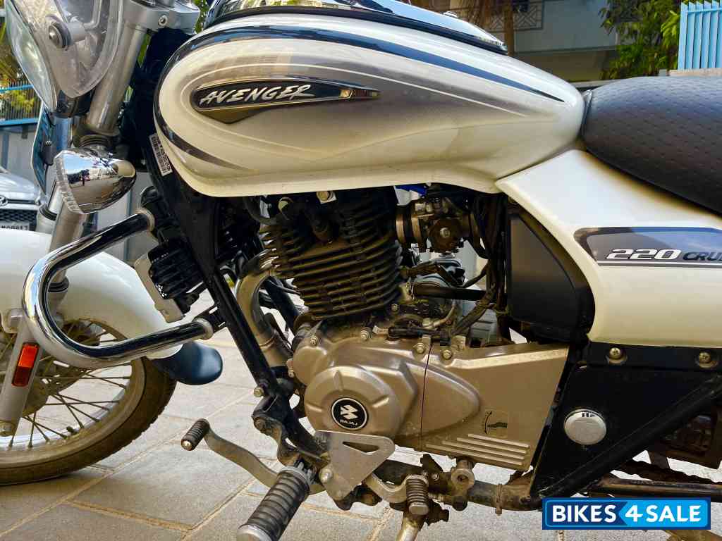 Bajaj Avenger Cruise 220 Bajaj Avenger Cruise 220