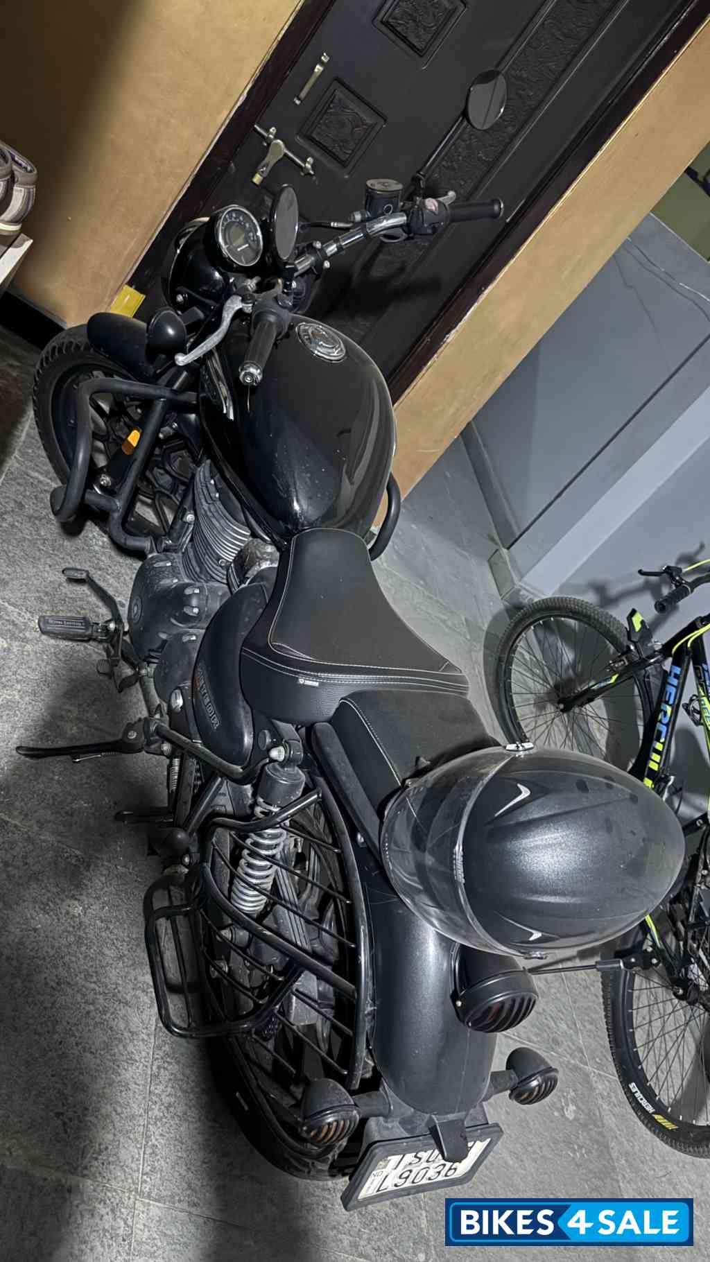 Royal Enfield Meteor 350 Stellar