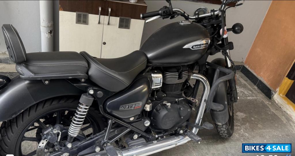 Royal Enfield Meteor 350 Stellar