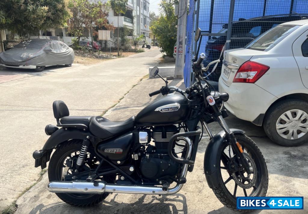 Royal Enfield Meteor 350 Stellar
