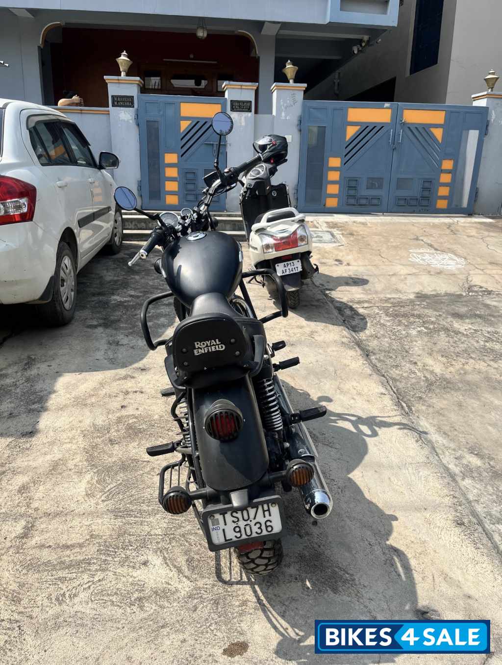 Royal Enfield Meteor 350 Stellar