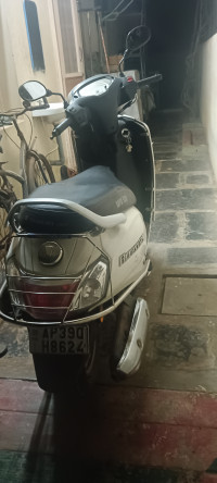 White Suzuki Access 125 BS6