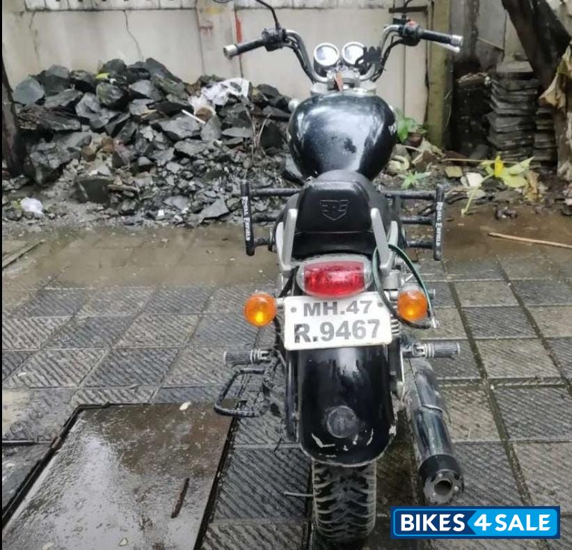 Mat Black Royal Enfield Thunderbird 350 Mat Black Royal Enfield Thunderbird 350