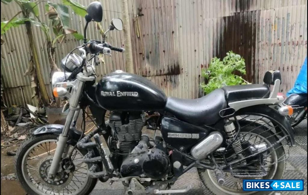 Mat Black Royal Enfield Thunderbird 350 Mat Black Royal Enfield Thunderbird 350