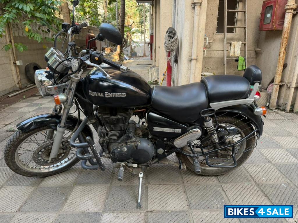 Mat Black Royal Enfield Thunderbird 350 Mat Black Royal Enfield Thunderbird 350