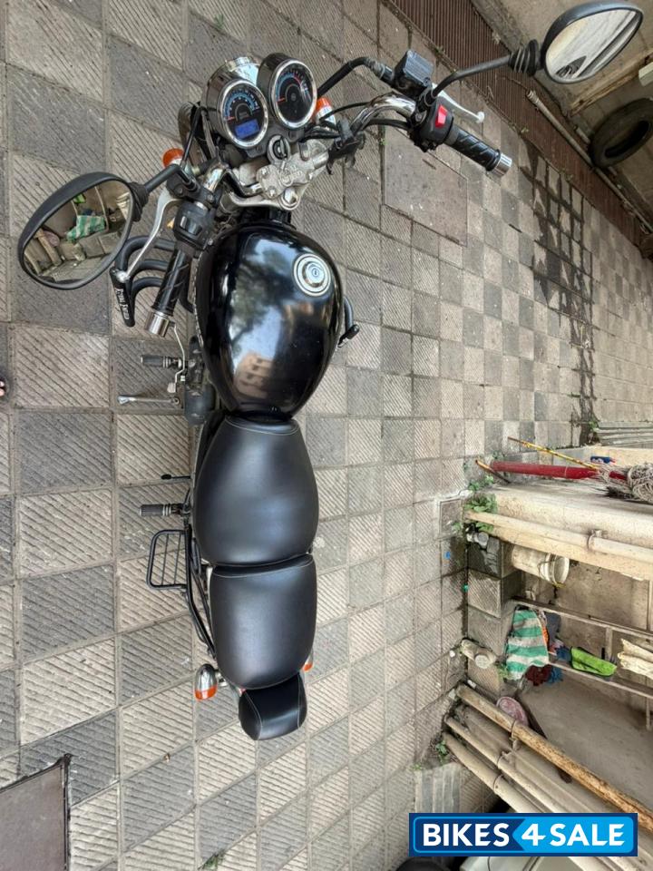 Mat Black Royal Enfield Thunderbird 350 Mat Black Royal Enfield Thunderbird 350