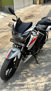 Pearl White TVS Apache RTR 160 BS VI