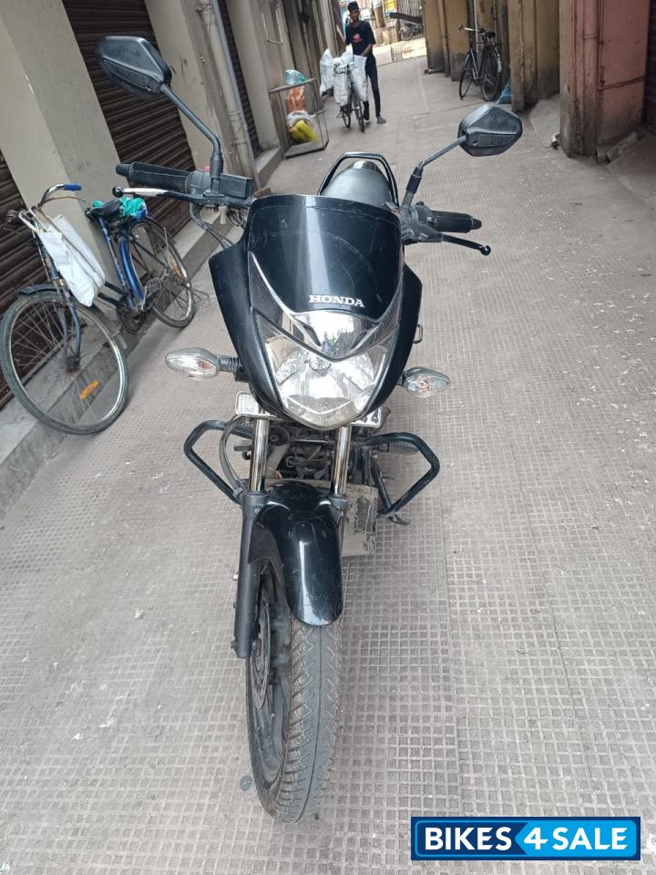 Black Honda Unicorn 160 BS6