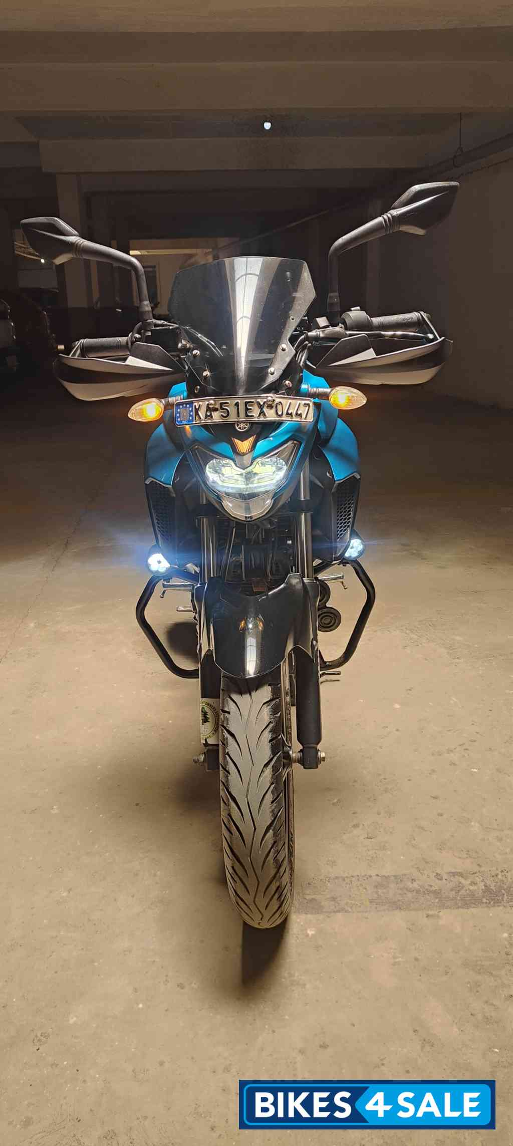 Blue Yamaha FZ25