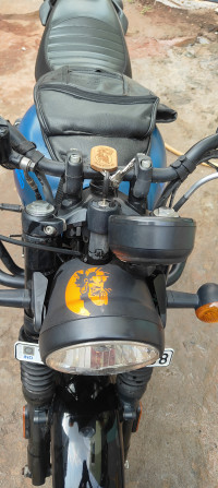 Royal Enfield Hunter 350 Metro