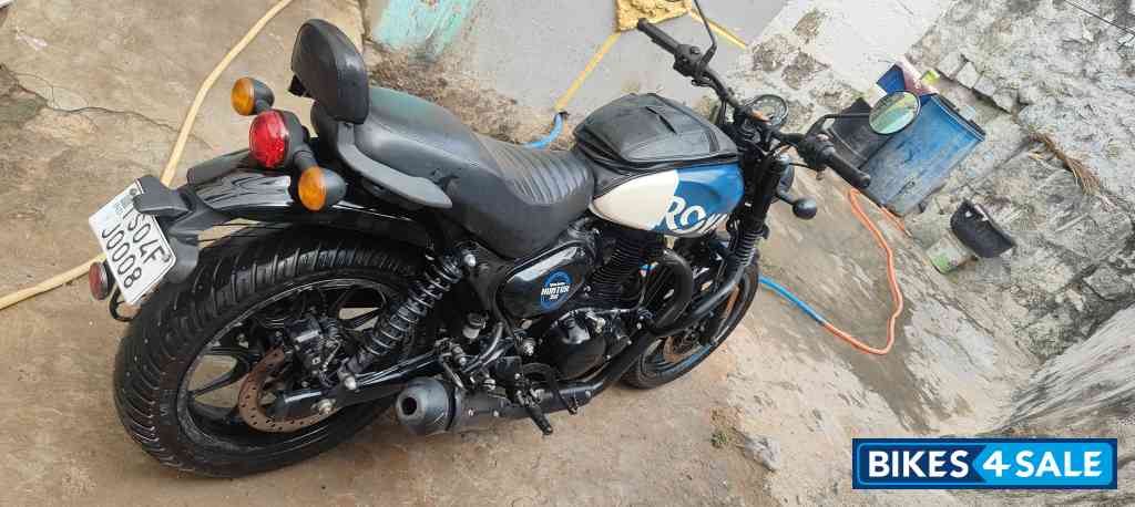 Royal Enfield Hunter 350 Metro