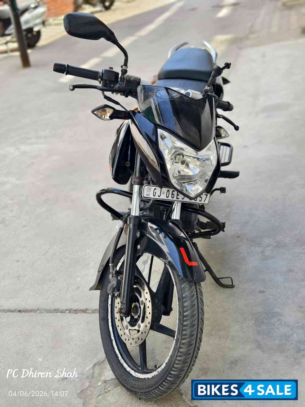 Black Bajaj Pulsar 135LS