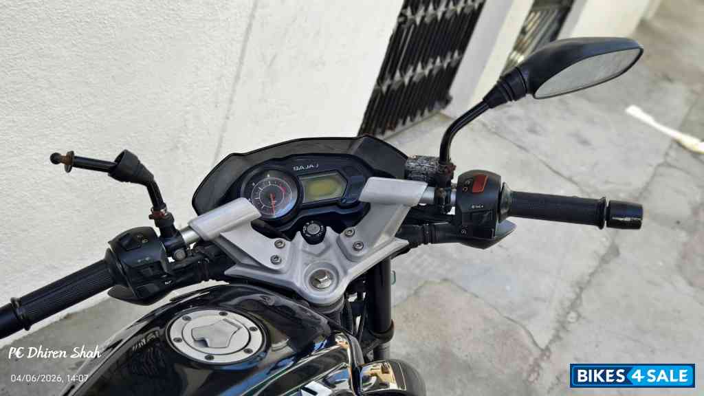 Black Bajaj Pulsar 135LS