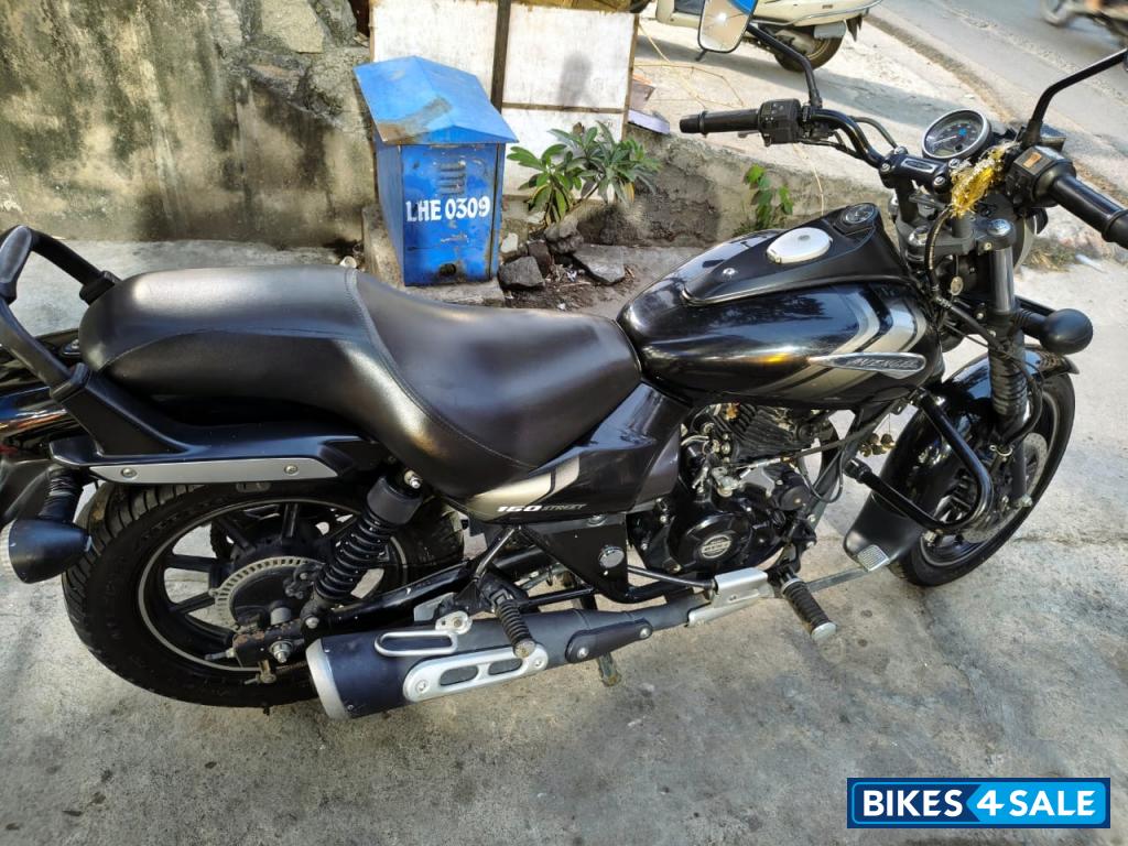 Bajaj Avenger Street 160