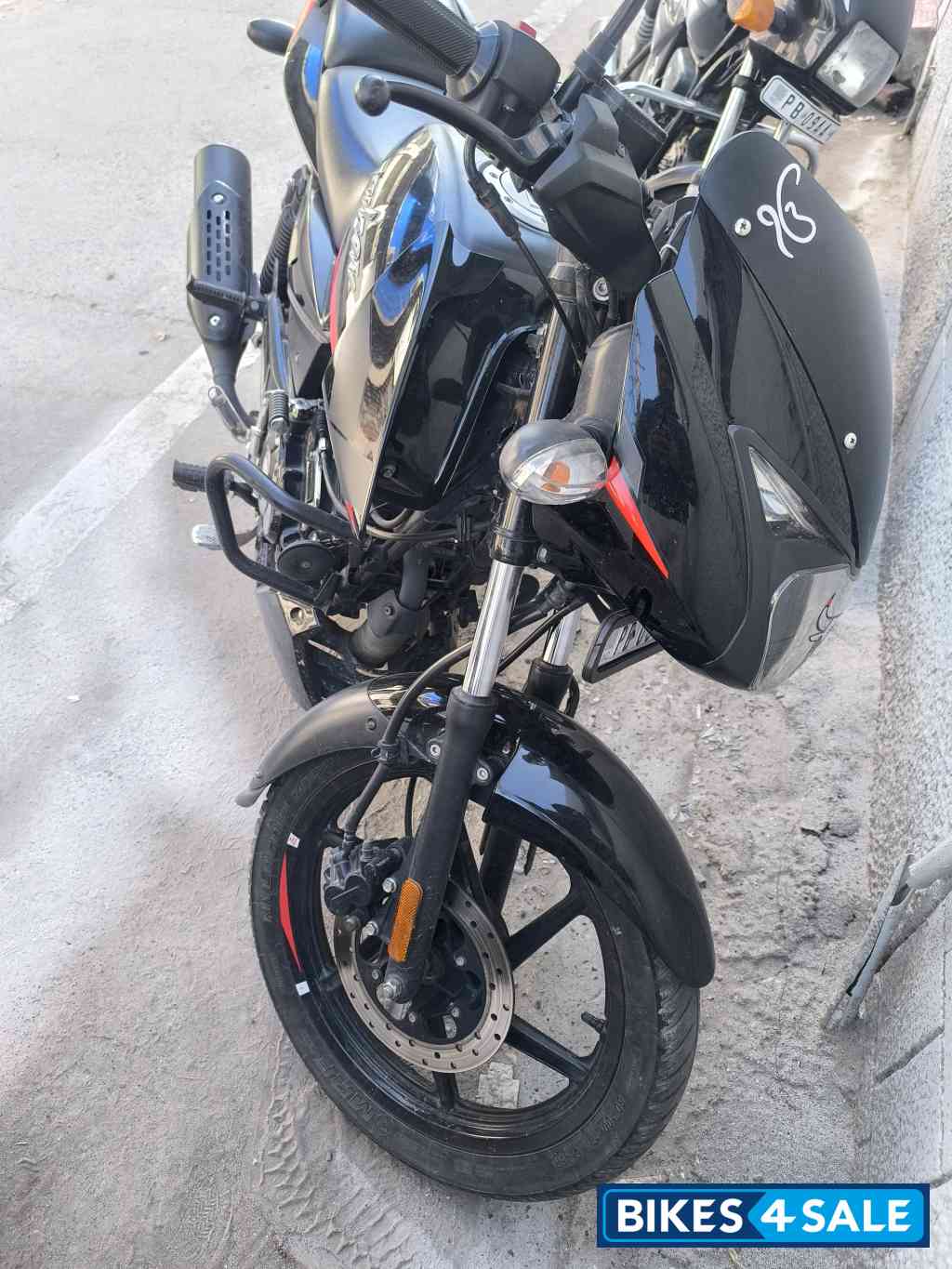 Bajaj Pulsar 125 Split Seat