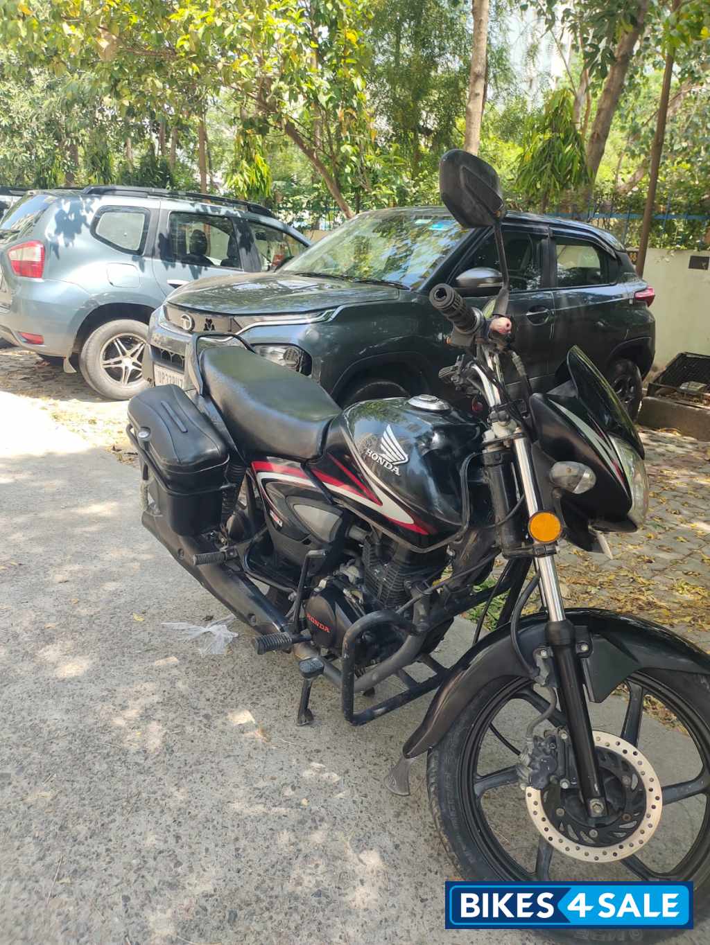 Black Honda Shine 125 Drum