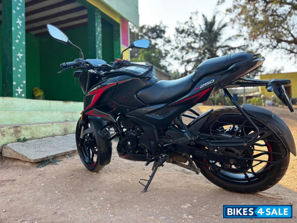 Bajaj Pulsar N250
