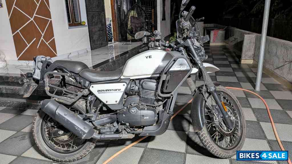 White Yezdi Adventure Gloss 2024