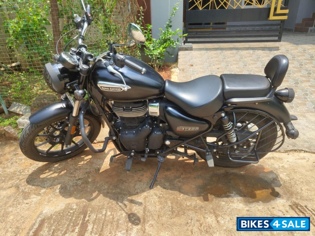Royal Enfield Meteor 350 Stellar