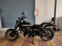 Matte Black Bajaj Avenger 220 DTS-i