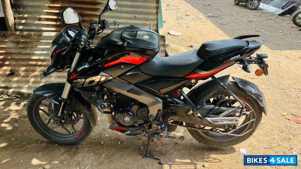Bajaj Pulsar NS 200 BS6