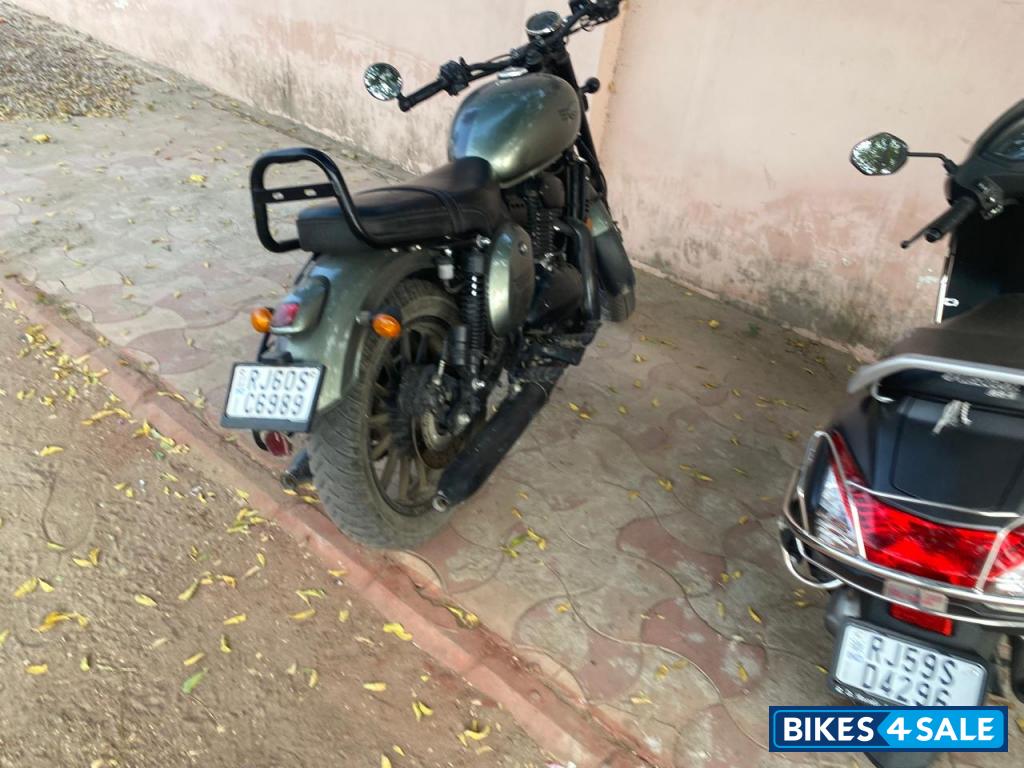 Cosmic Carbon Jawa 42 Dual Channel ABS Cosmic Carbon