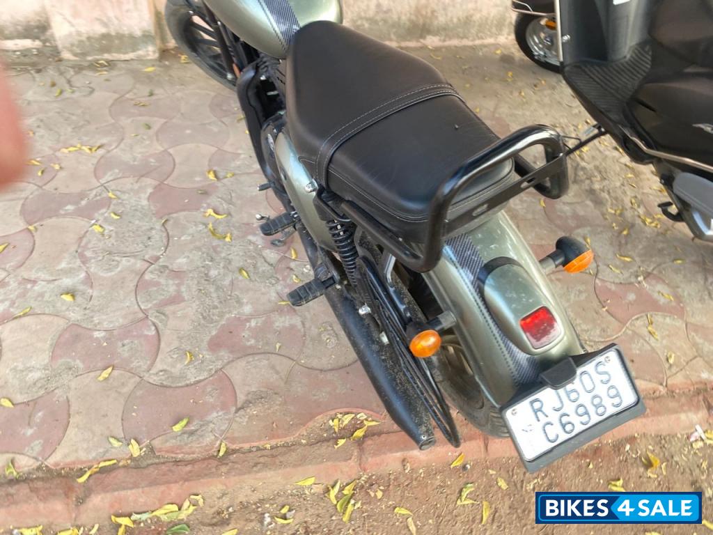 Cosmic Carbon Jawa 42 Dual Channel ABS Cosmic Carbon