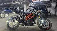Metalic Silver KTM Duke 250 2022