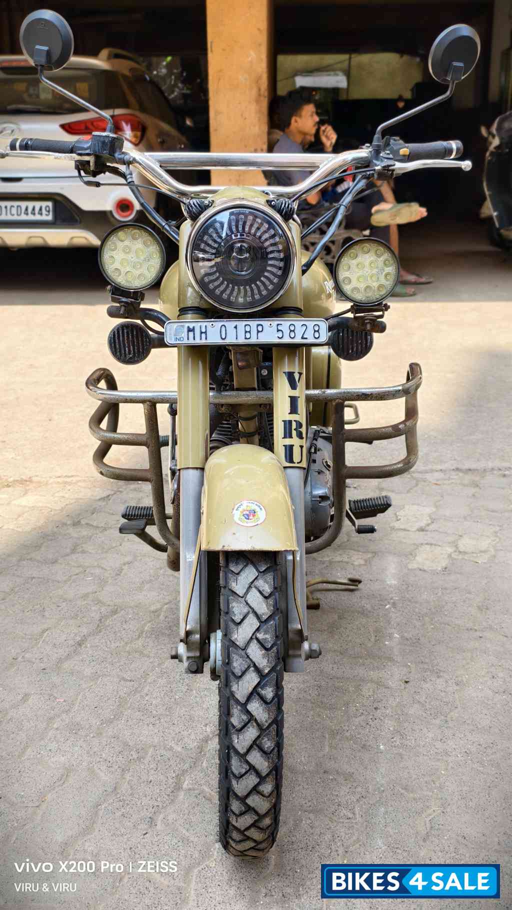 Desert Sand Royal Enfield Classic Desert Storm Desert Sand Royal Enfield Classic Desert Storm