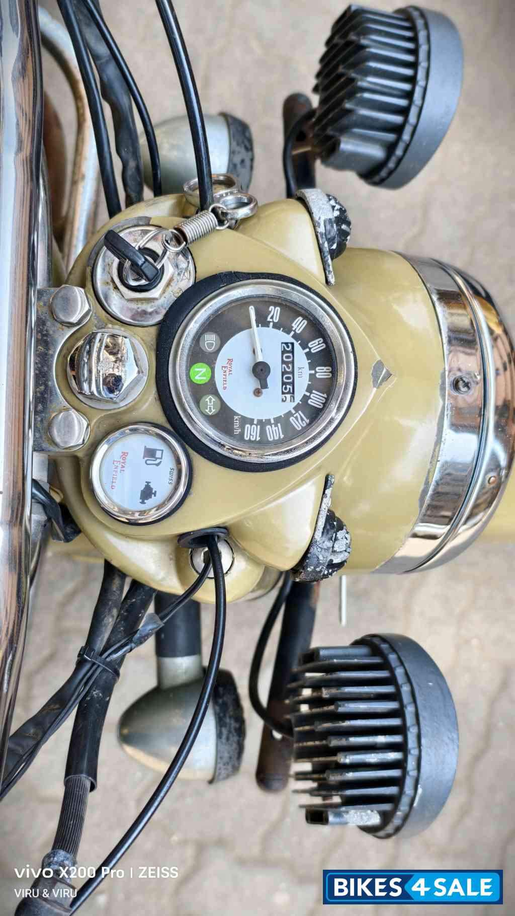 Desert Sand Royal Enfield Classic Desert Storm Desert Sand Royal Enfield Classic Desert Storm