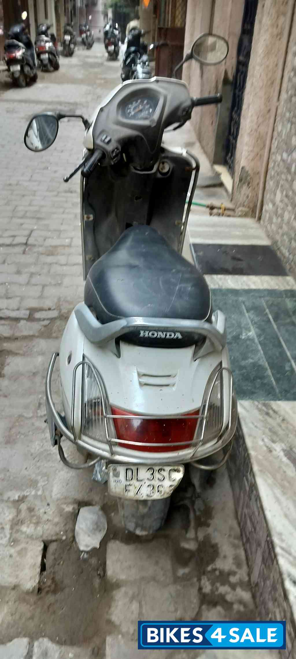 White Honda Activa