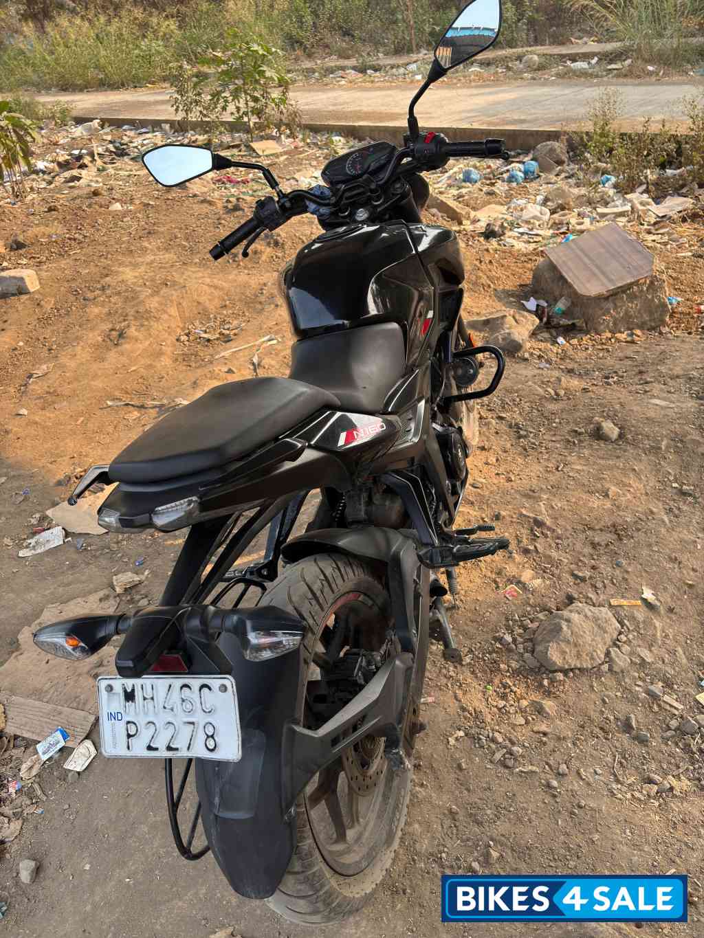 Black Bajaj Pulsar N160 Dual Channel ABS