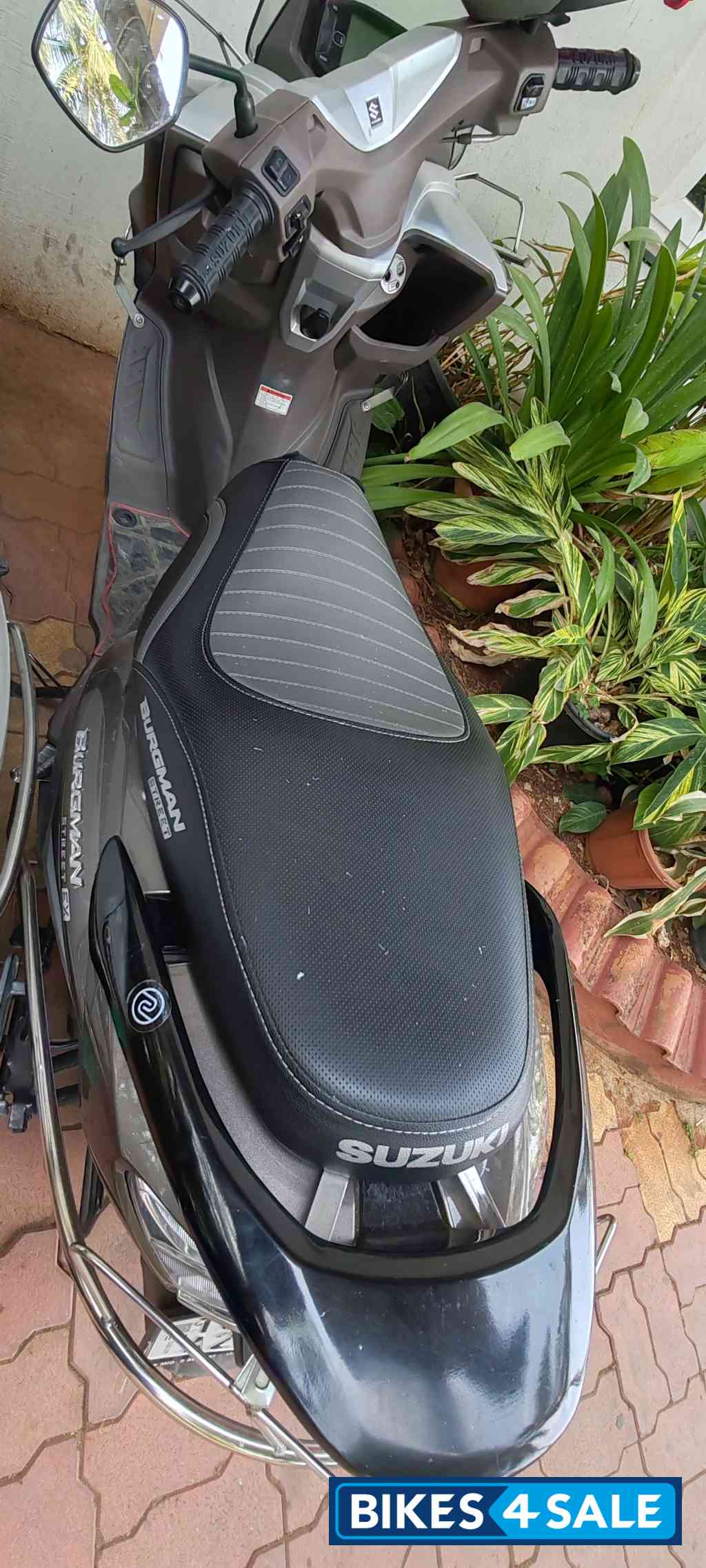 Suzuki Burgman Street EX