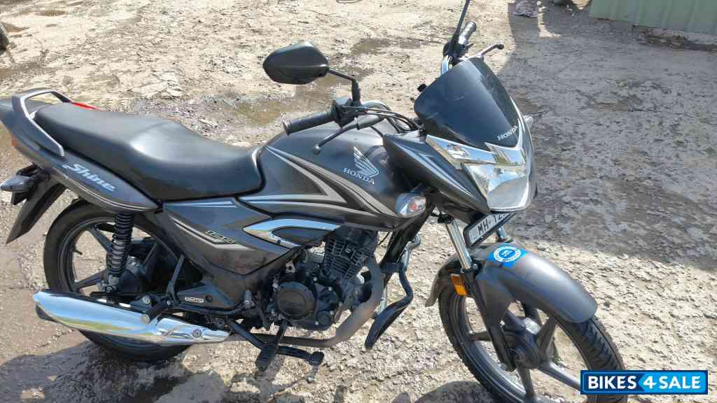 Gray Honda Shine 125 Drum