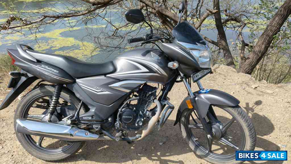 Gray Honda Shine 125 Drum
