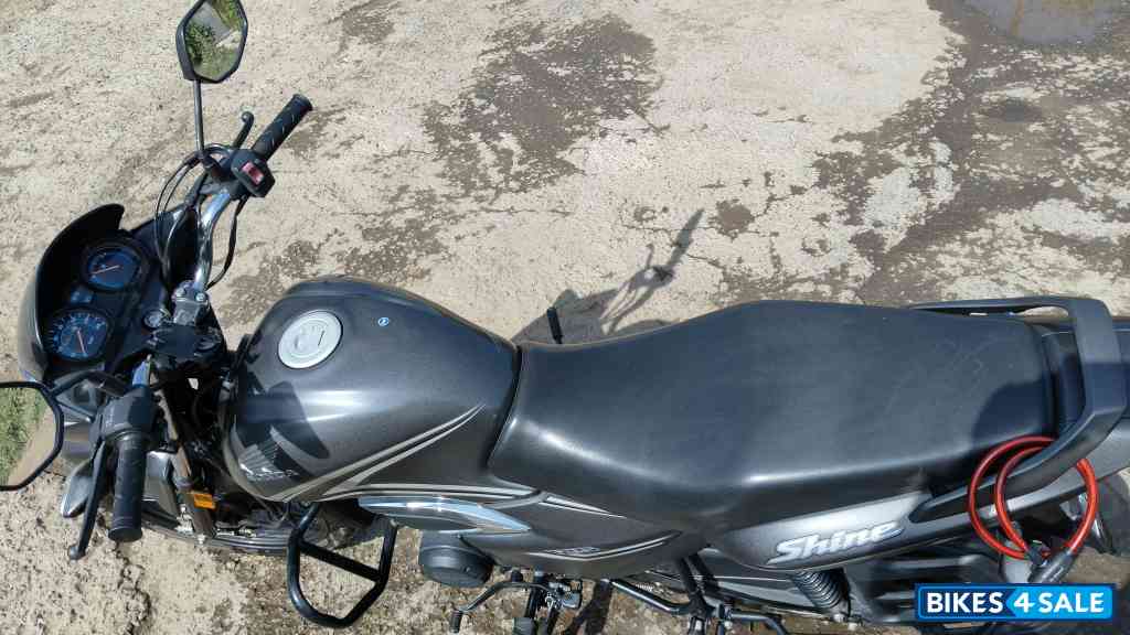 Gray Honda Shine 125 Drum