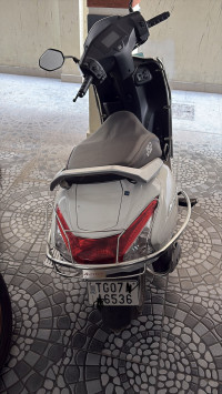 White Honda Activa 6G Dlx