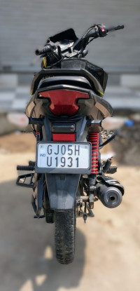 Black Honda SP125