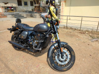 Yezdi Roadster Dark 2023 Model