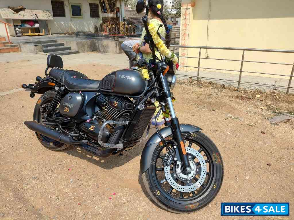 Smoke Grey Yezdi Roadster Dark