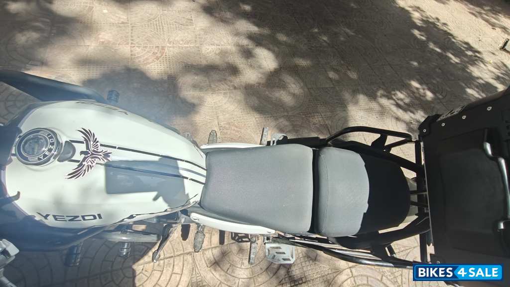 White Yezdi Adventure Gloss 2024