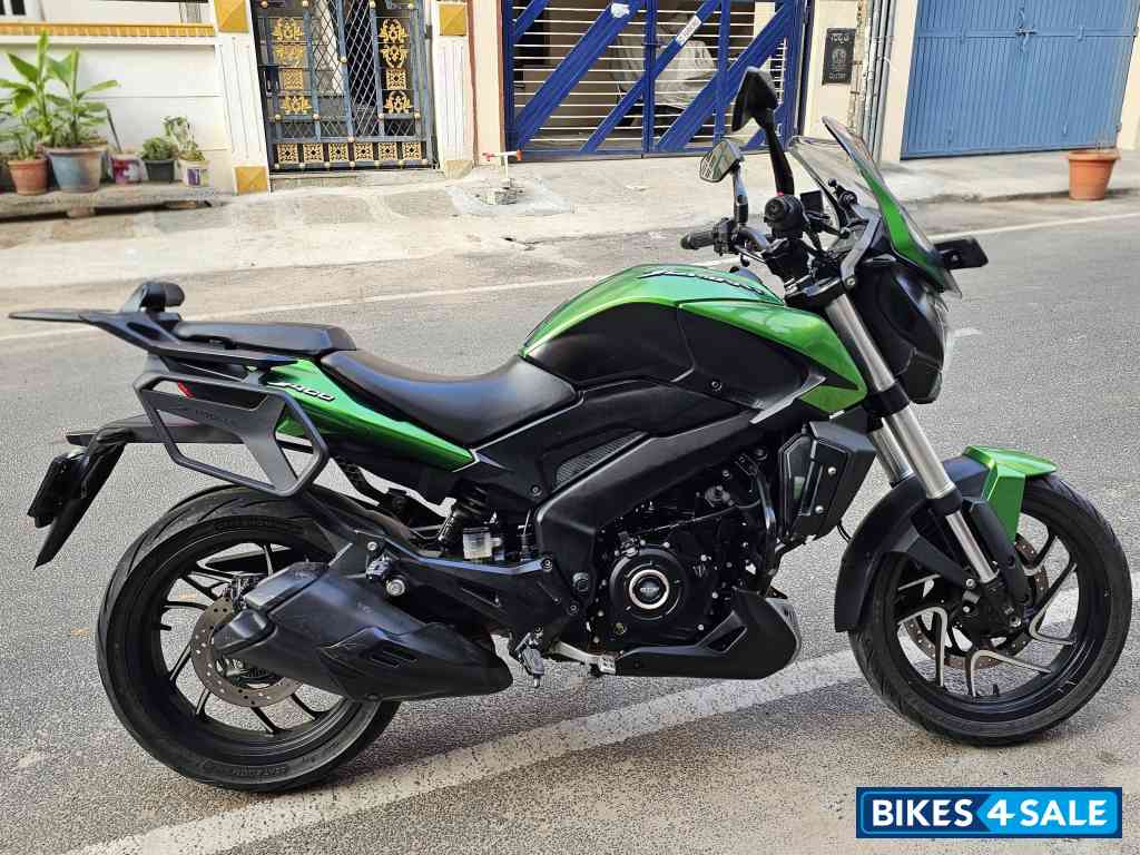 Savanna Green Bajaj Dominar 400 Disc