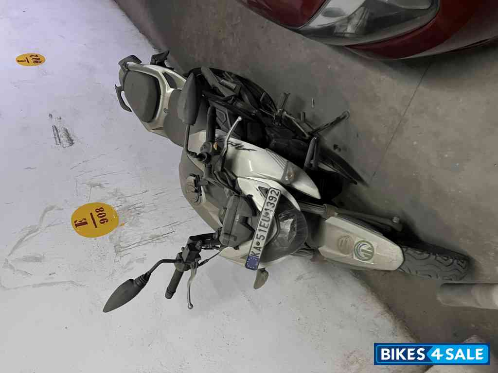 TVS Apache RTR 200 4V