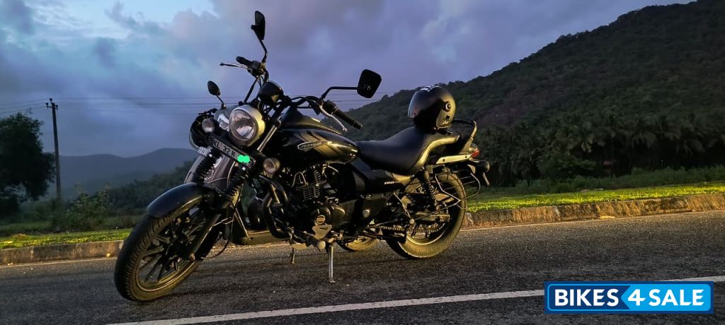 Black Bajaj Avenger Street 180