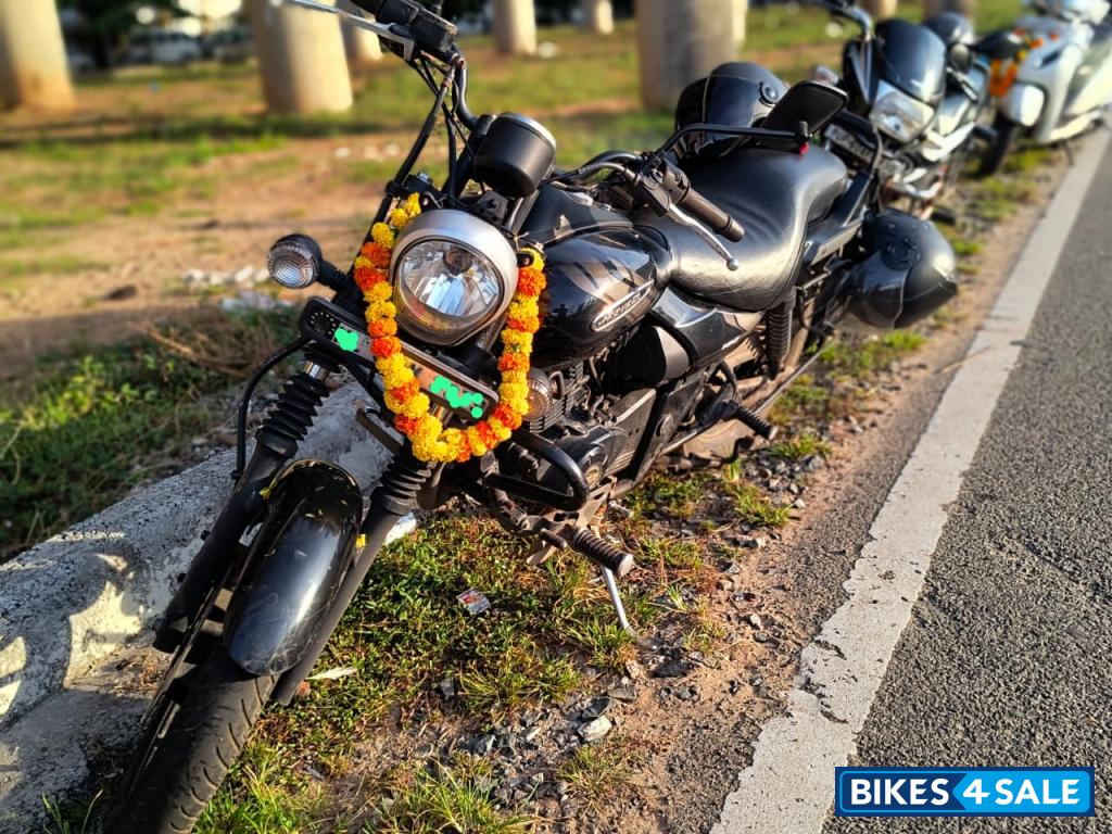 Black Bajaj Avenger Street 180